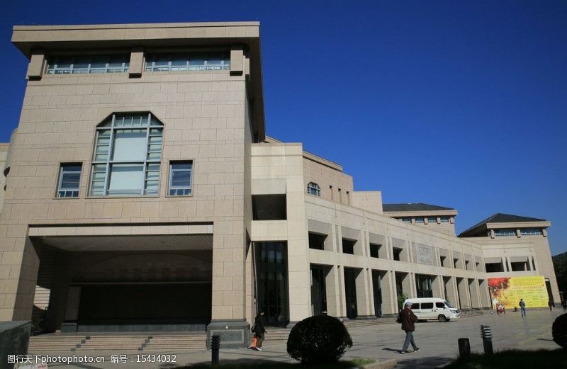 学校摄影北京大学百年纪念堂图片