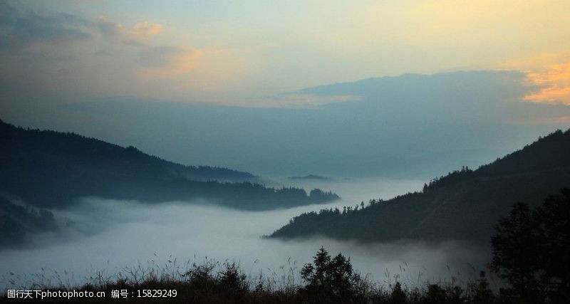 贵州高山日出图片