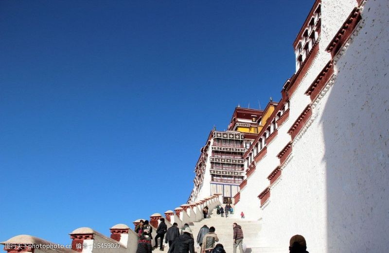 西藏旅行布达拉宫正面之字路图片