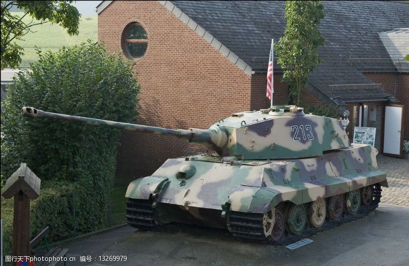 虎王重型坦克图片
