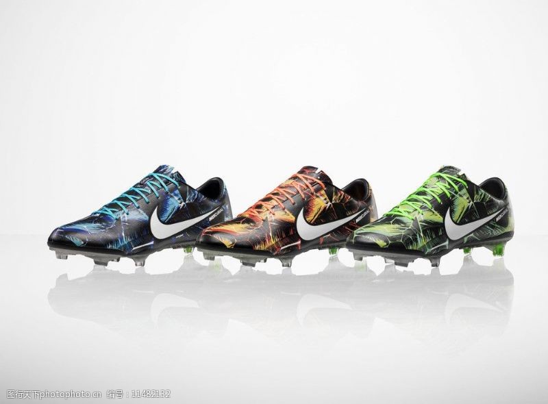 nike足球宣传顶级足球鞋图片