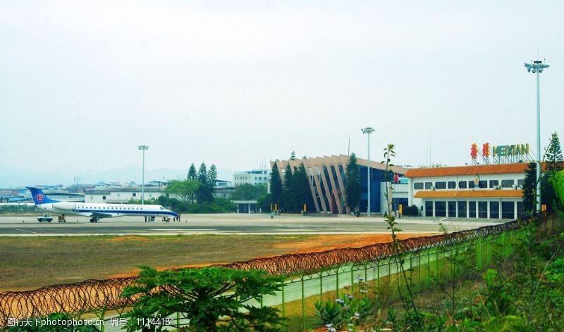 巨型射灯梅县机场风景图片